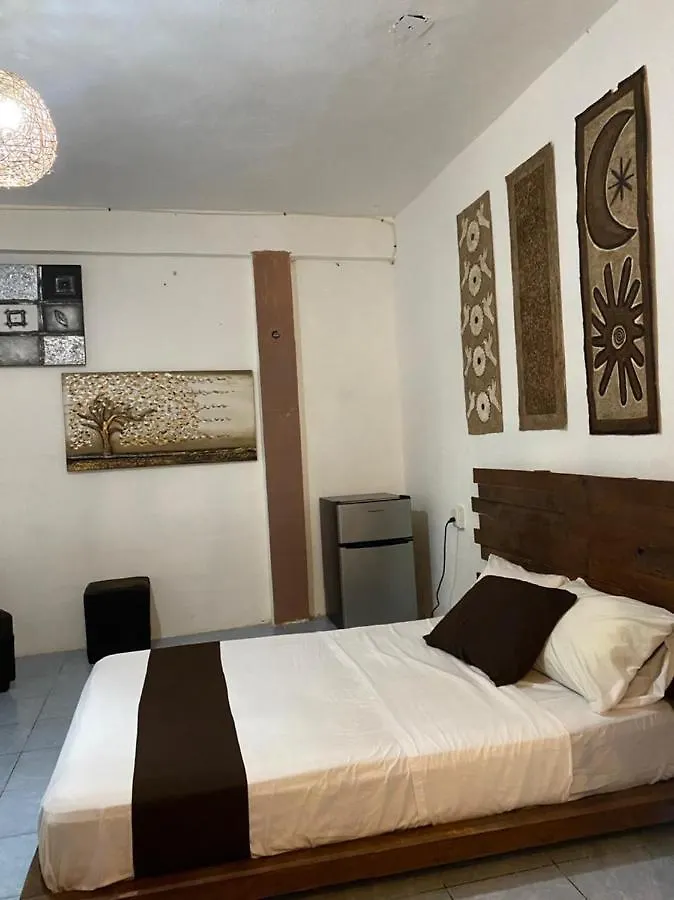 Hotel Casa De Luz פלאייה דל כרמן