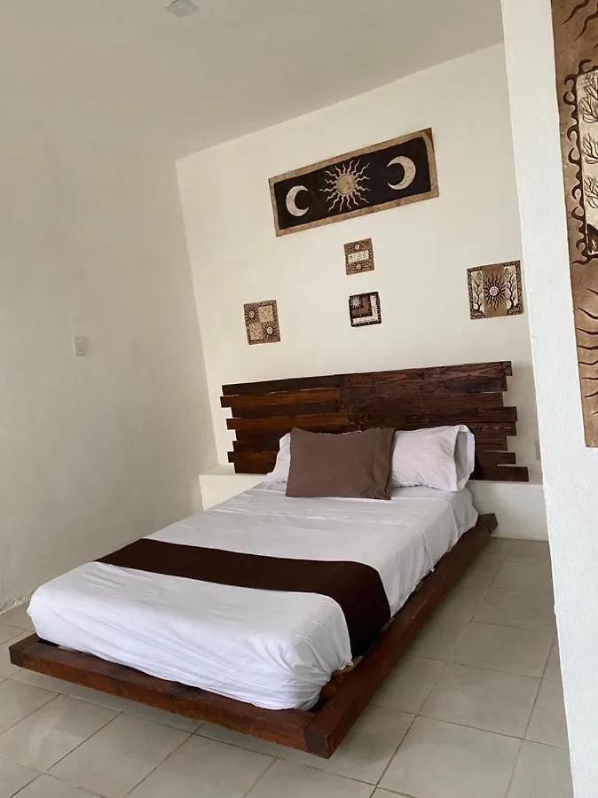 Hotel Casa De Luz פלאייה דל כרמן