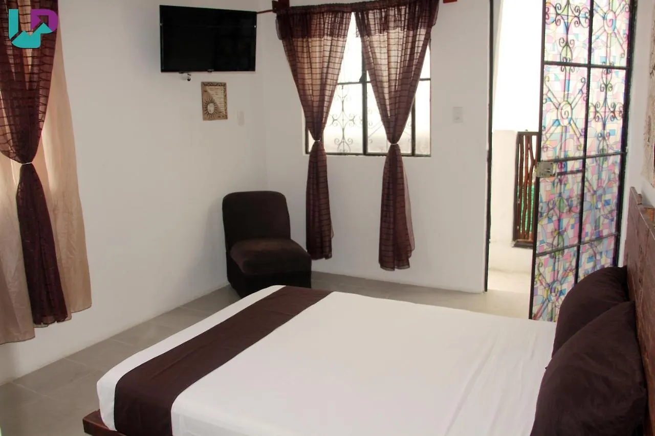 Hotel Casa De Luz פלאייה דל כרמן